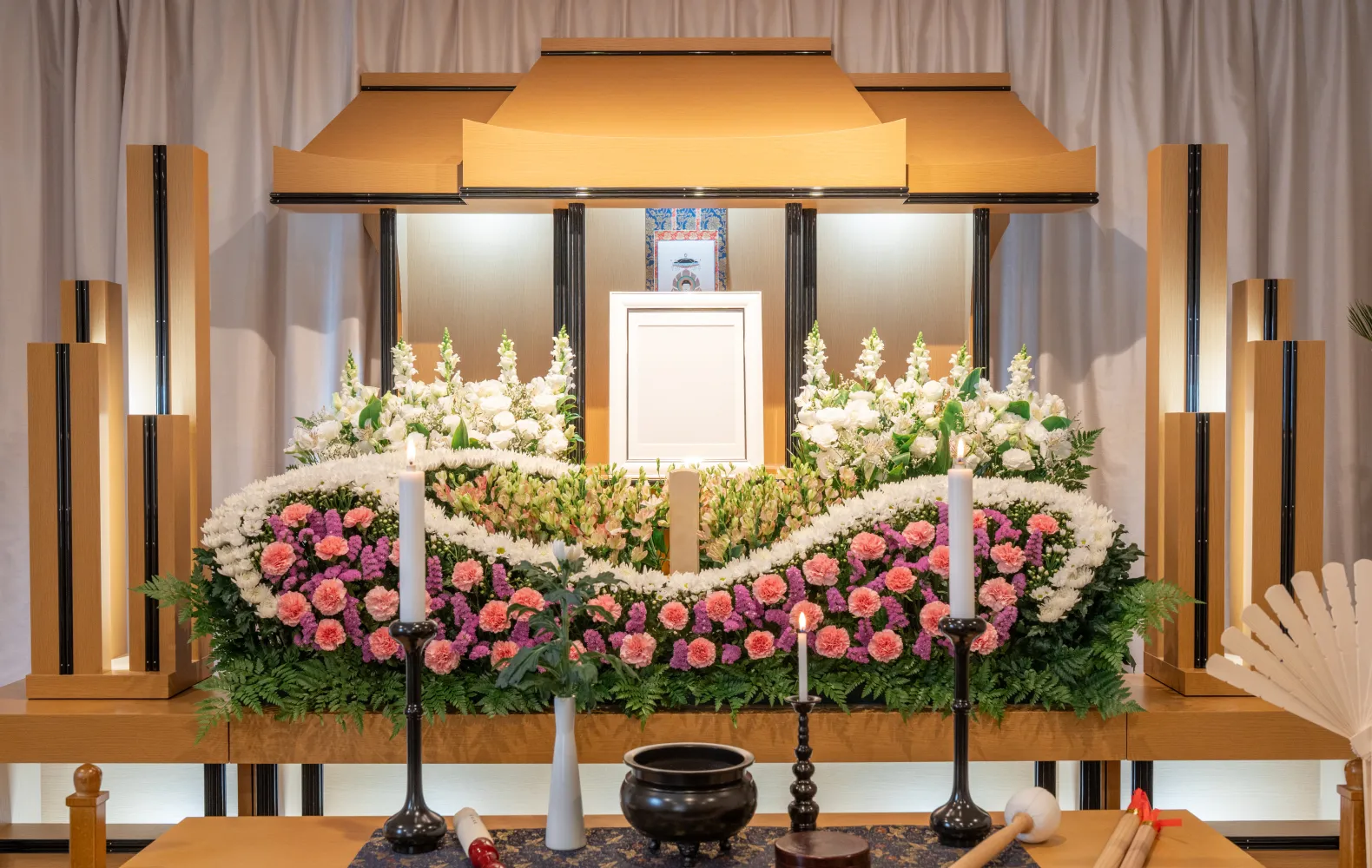 一般葬の花祭壇